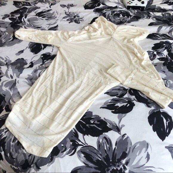 * Banana Republic Pullover Turtleneck - Picture 3 of 5